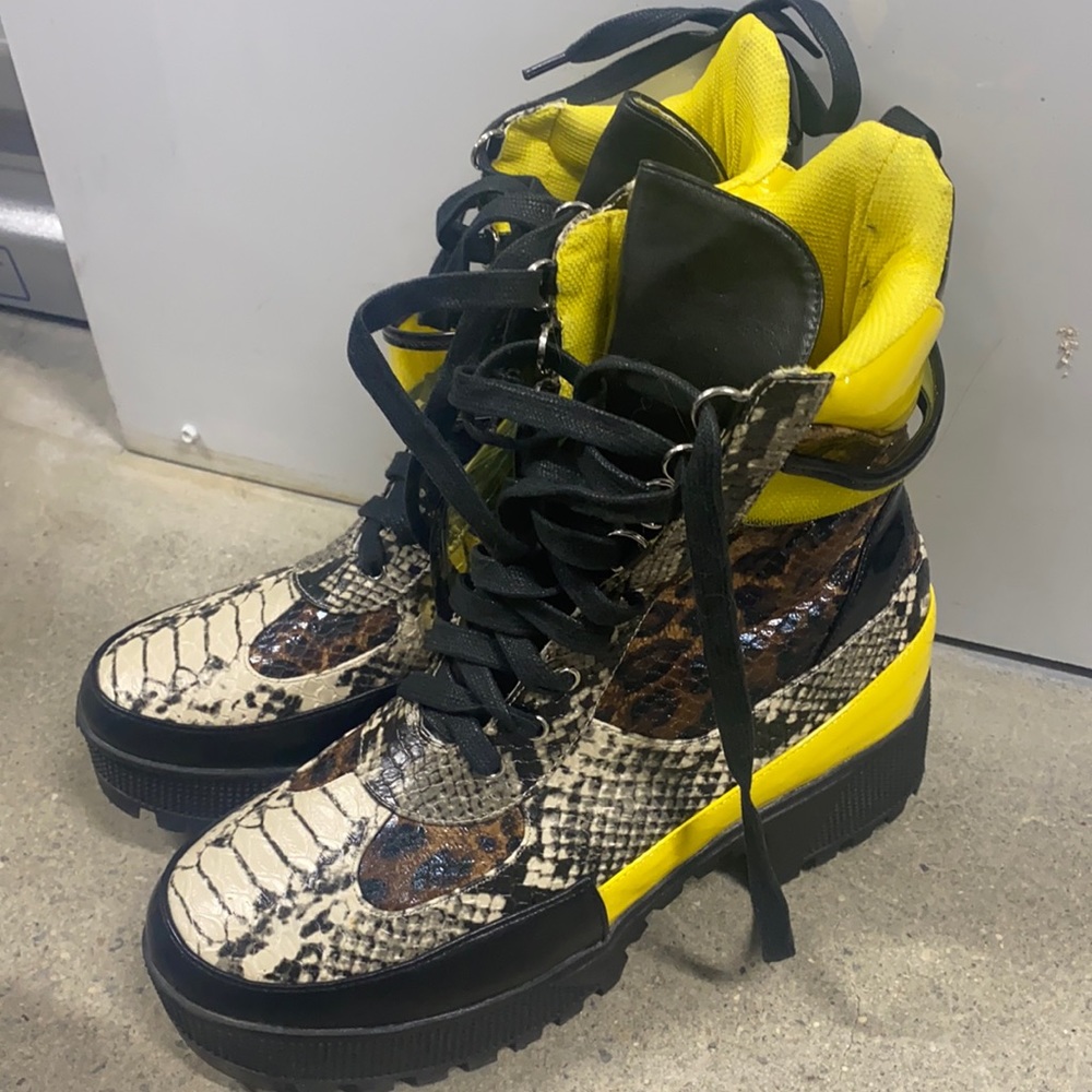 Fashion boots